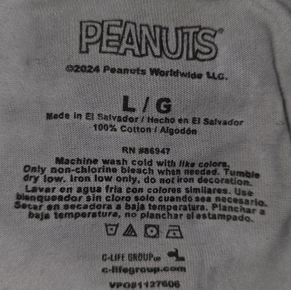 Snoopy Graphic Tee Size Large - Picture 3 of 3